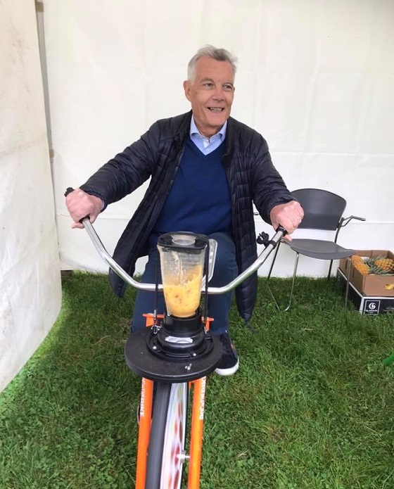 Faire des smoothies en pédalant à la journée vélo du 19 mai 2019